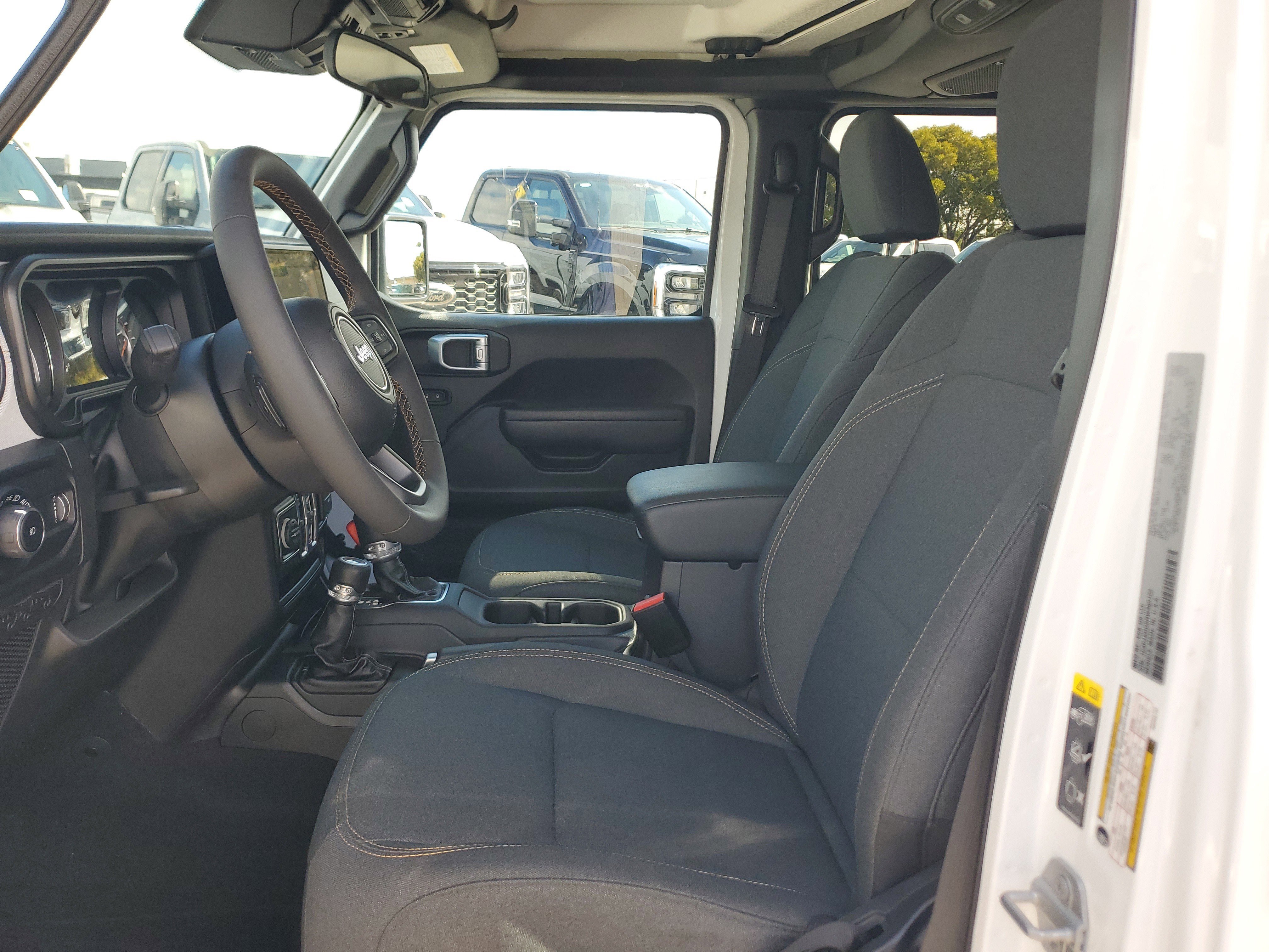 Used 2024 Jeep Wrangler Unlimited Sport AWD/4WD image 11