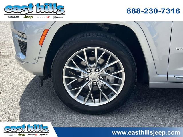 Certified 2024 Jeep Grand Cherokee Summit w/ Luxury Tech Group V image 9