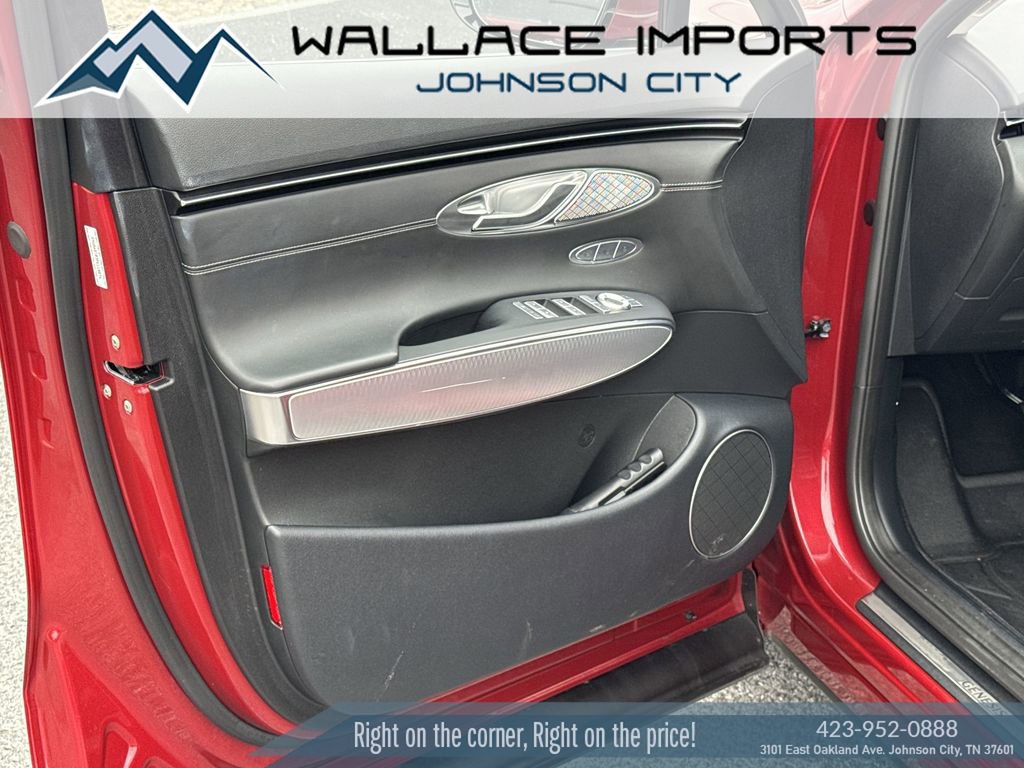 Used 2023 Genesis GV70 2.5T w/ Select Package image 13