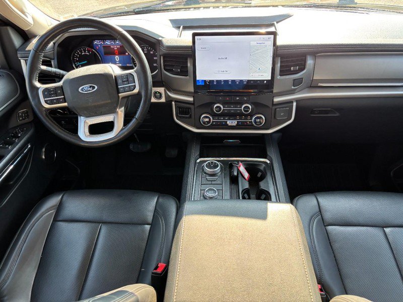 Used 2023 Ford Expedition XLT AWD/4WD image 16