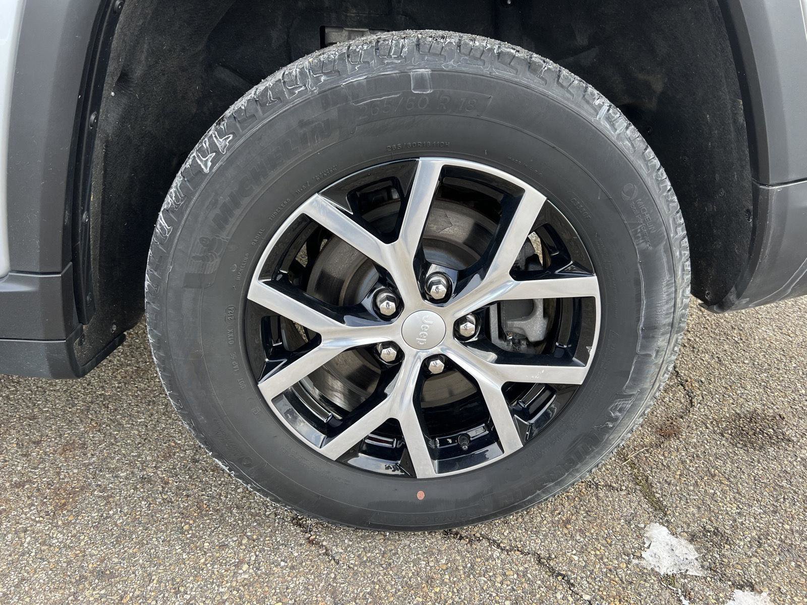 Used 2024 Jeep Grand Cherokee L Limited w/ Luxury Tech Group II image 45