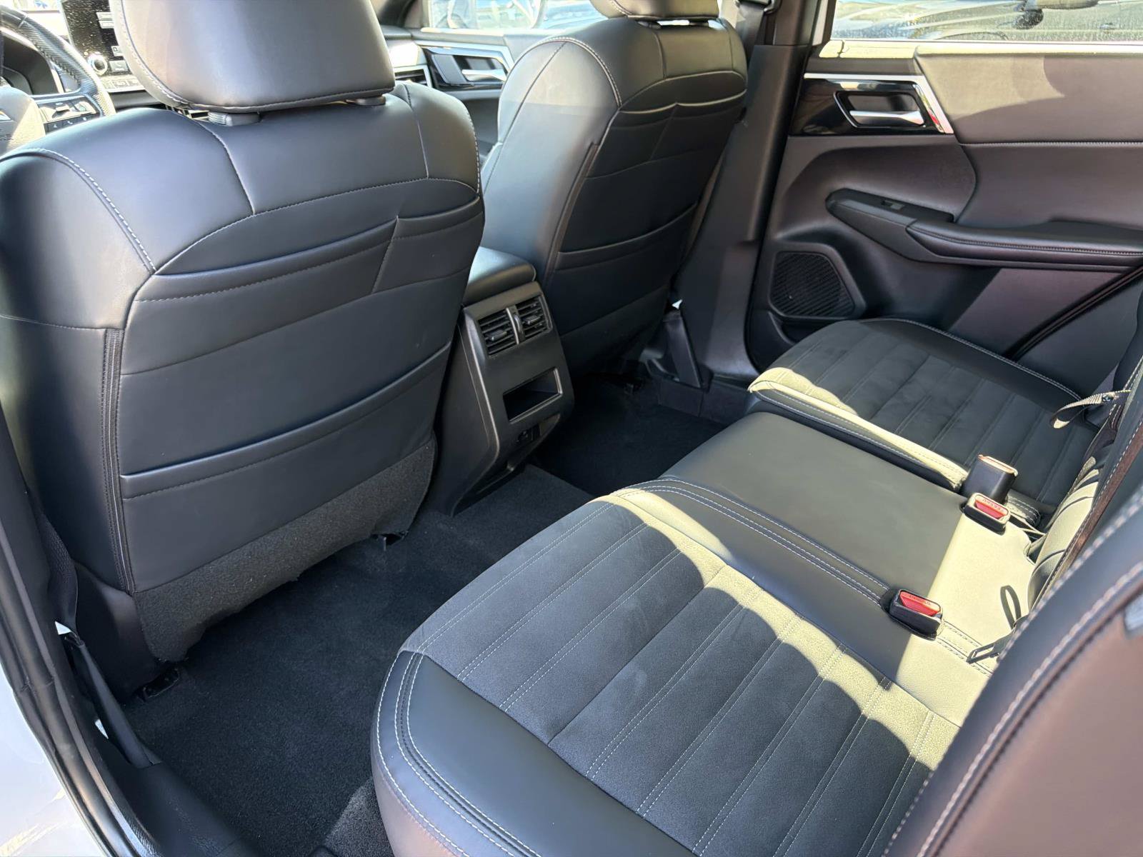 Used 2024 Mitsubishi Outlander Ralliart AWD/4WD image 10
