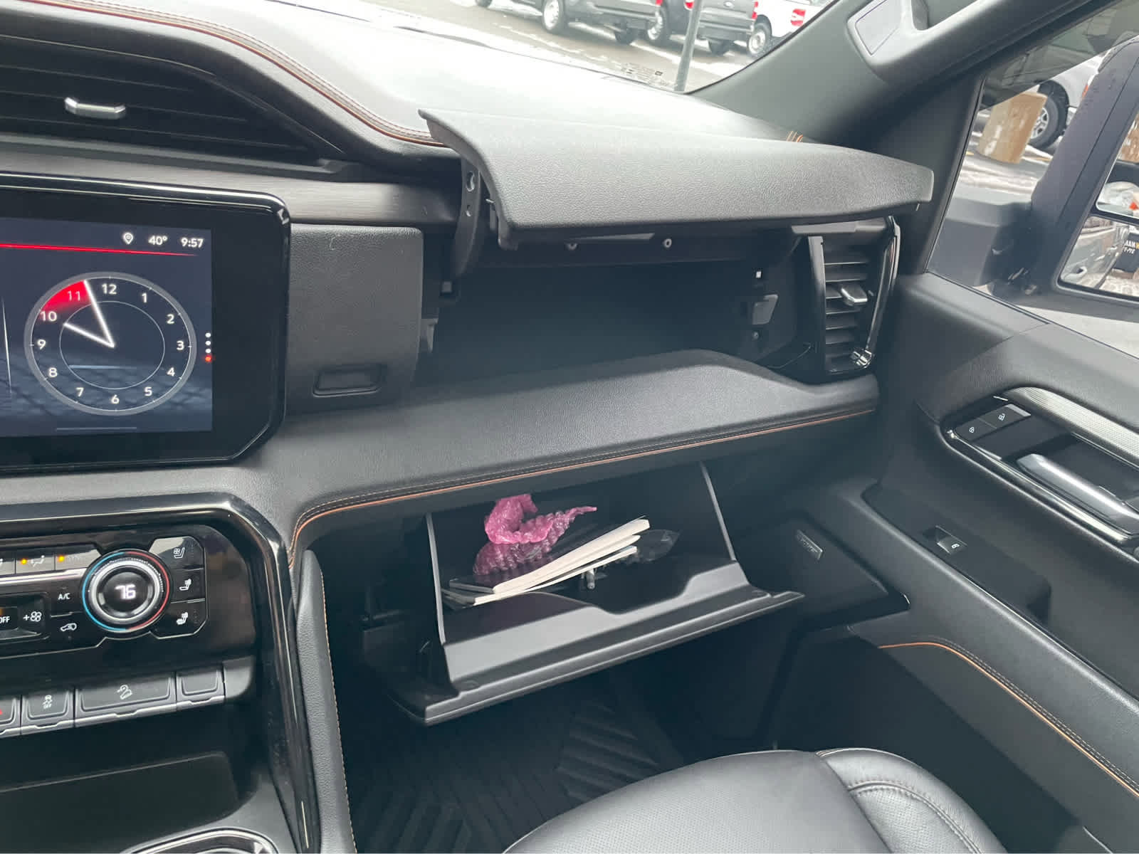 Used 2025 GMC Sierra 2500 AT4 w/ AT4 Premium Plus Package image 29