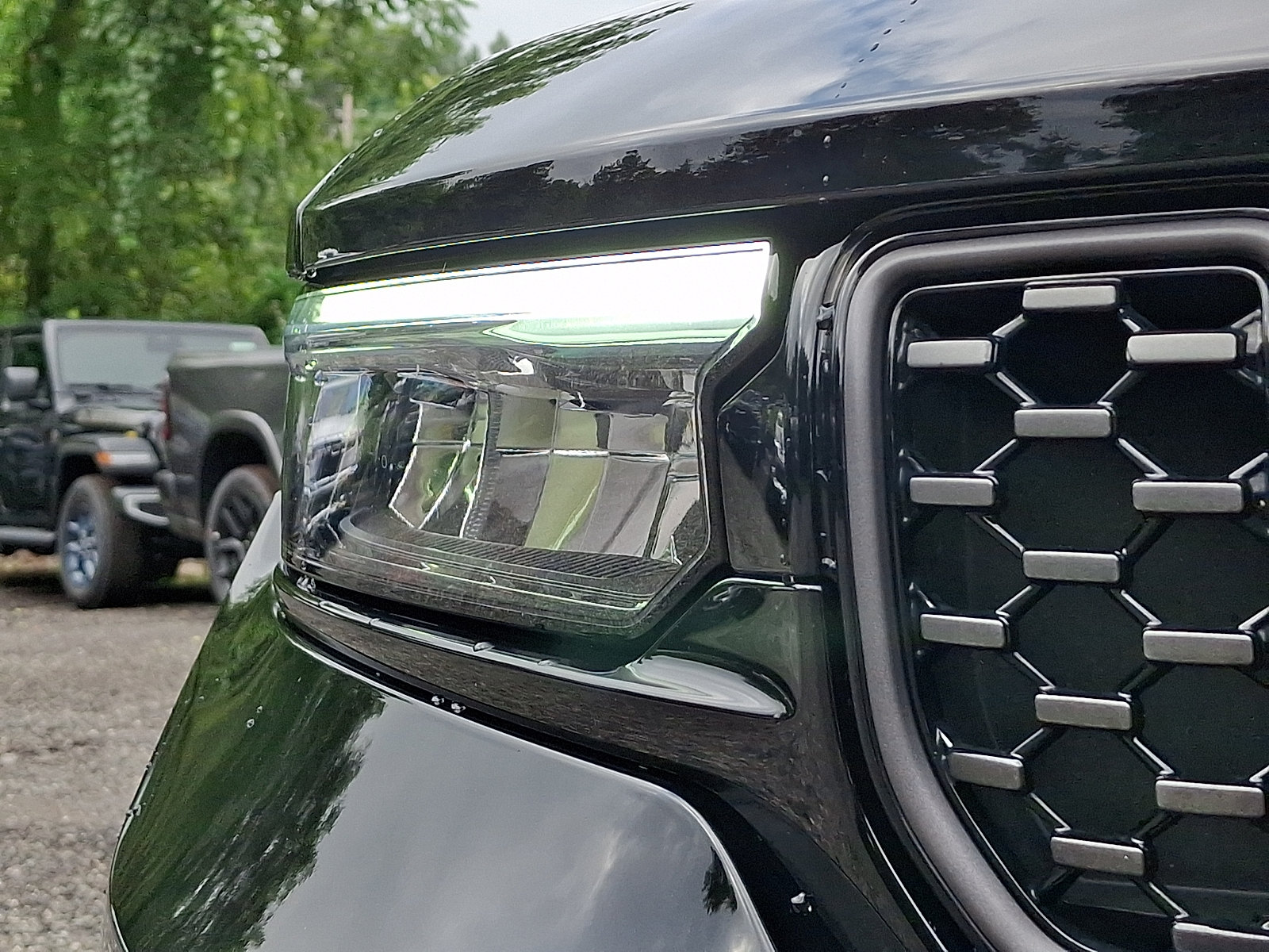 Certified 2025 Jeep Grand Cherokee L Summit AWD/4WD image 9