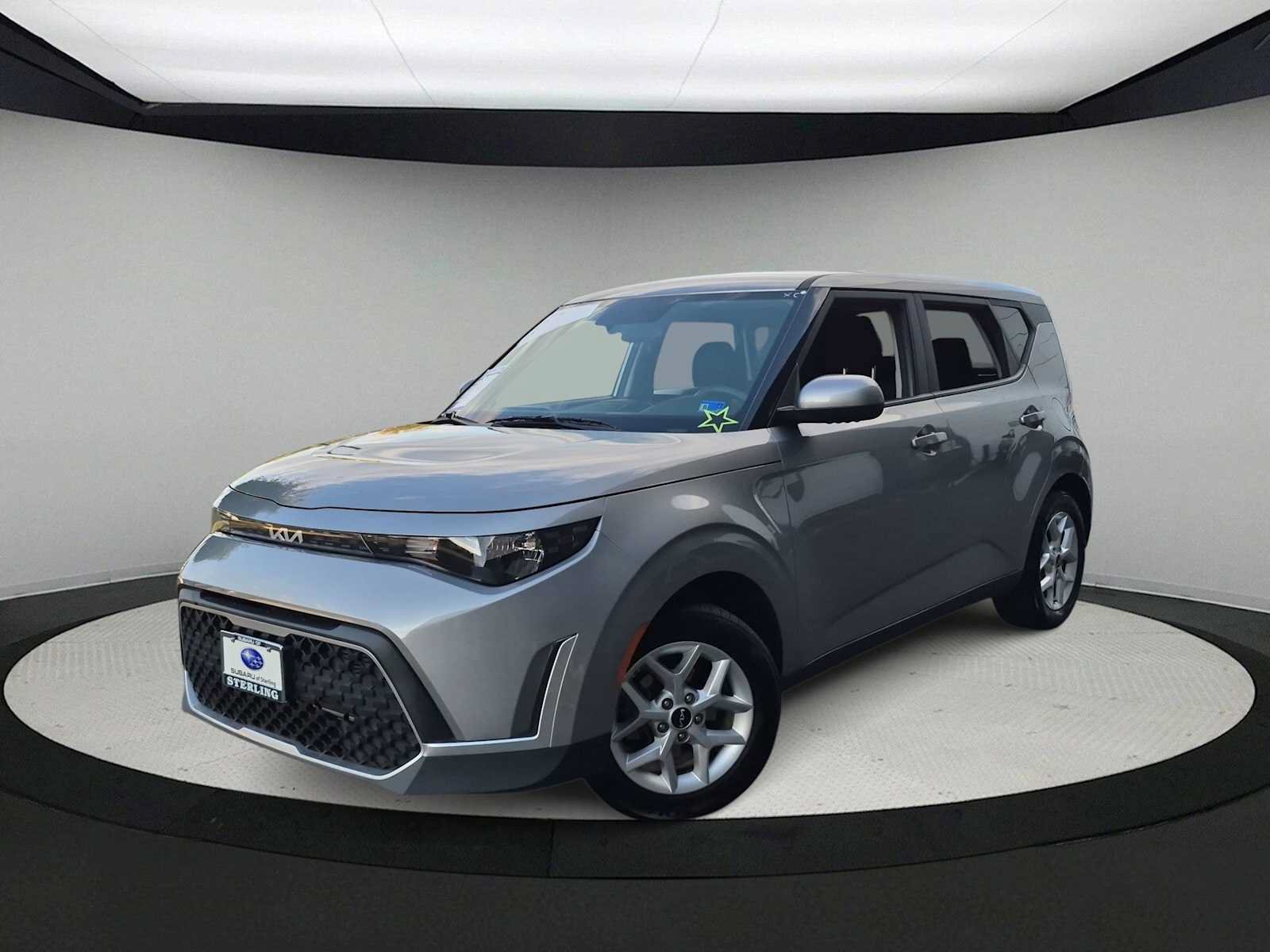 Used 2024 Kia Soul LX w/ LX Technology Package FWD image 1