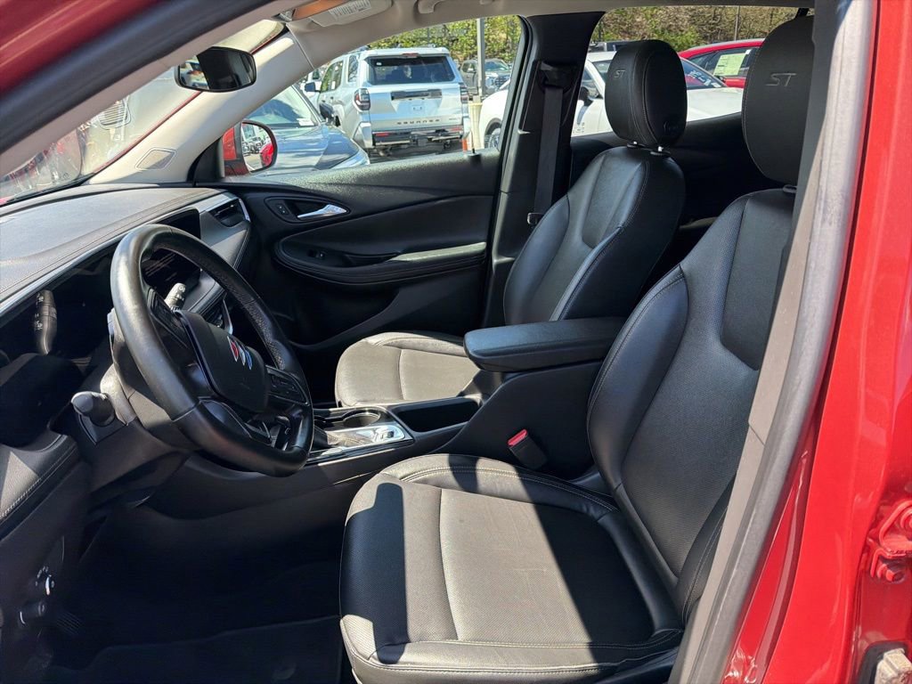 Used 2024 Buick Encore GX Sport Touring AWD/4WD image 22