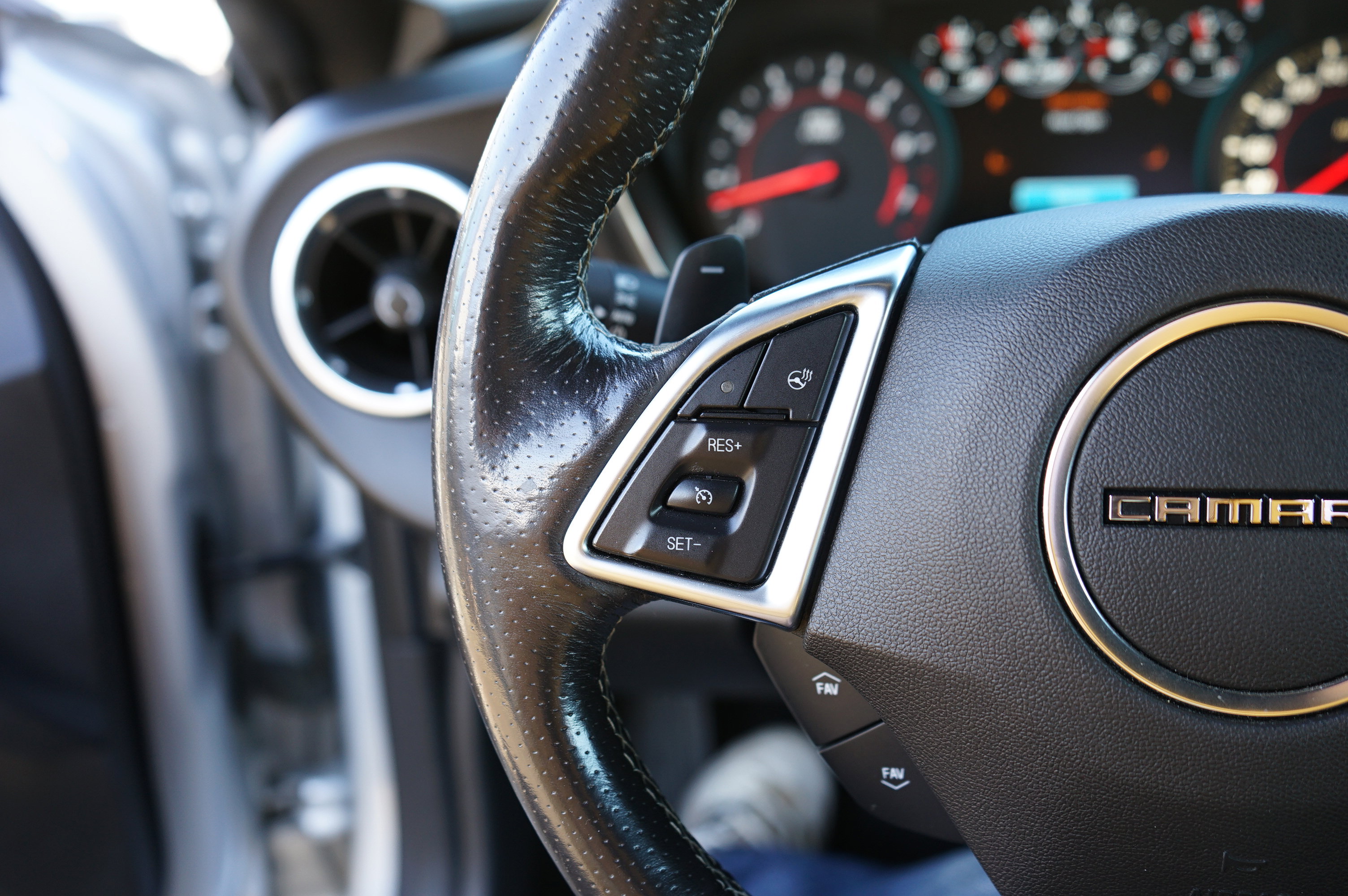 Used 2018 Chevrolet Camaro SS image 36