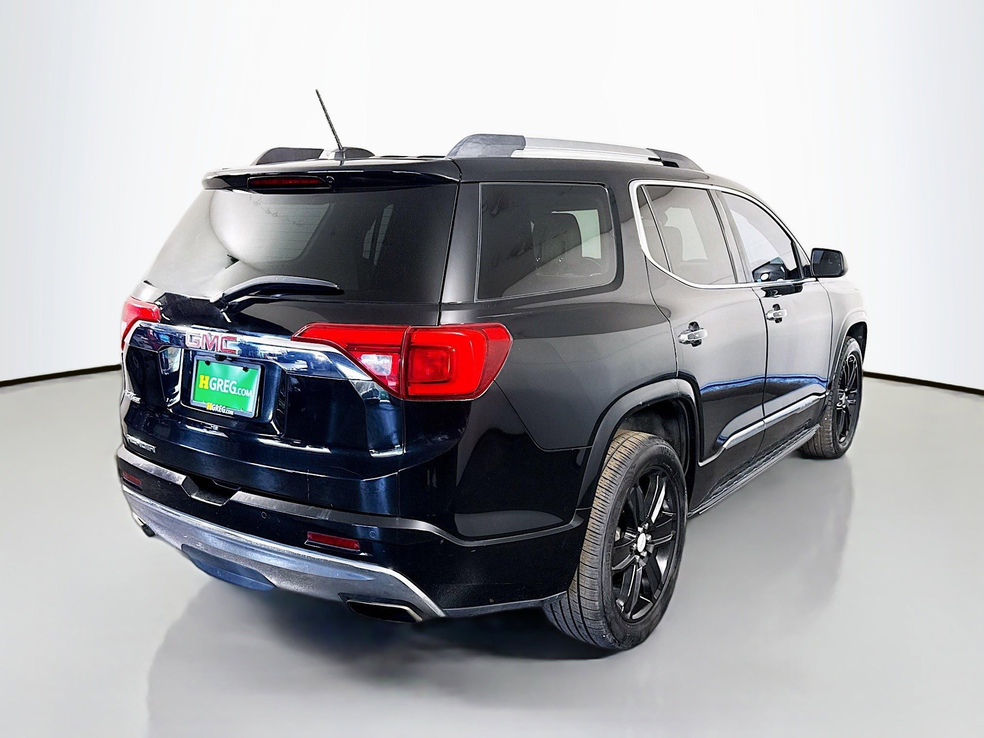 Used 2017 GMC Acadia Denali w/ Technology Package image 10