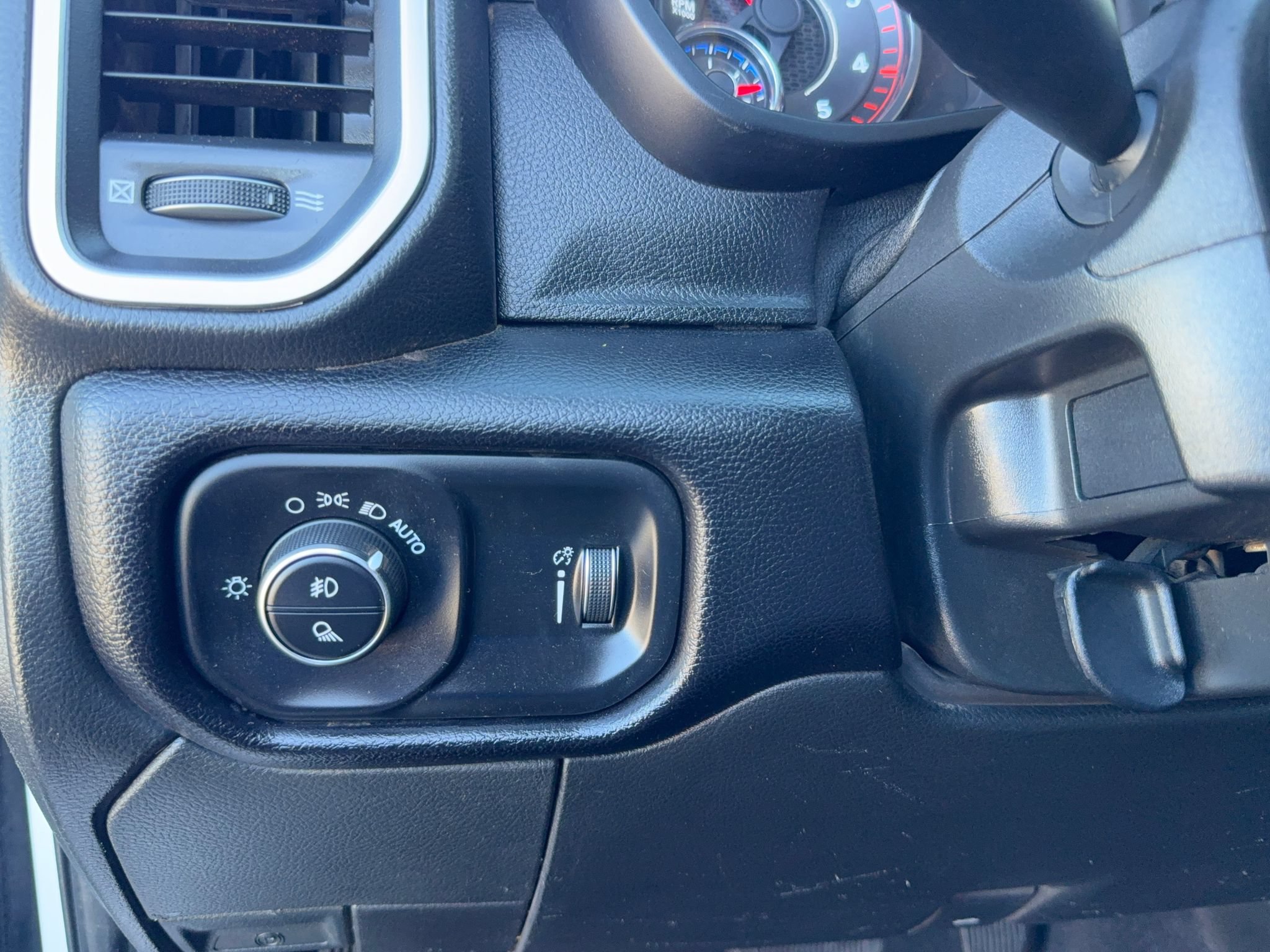 Used 2024 RAM 2500 Big Horn AWD/4WD image 18