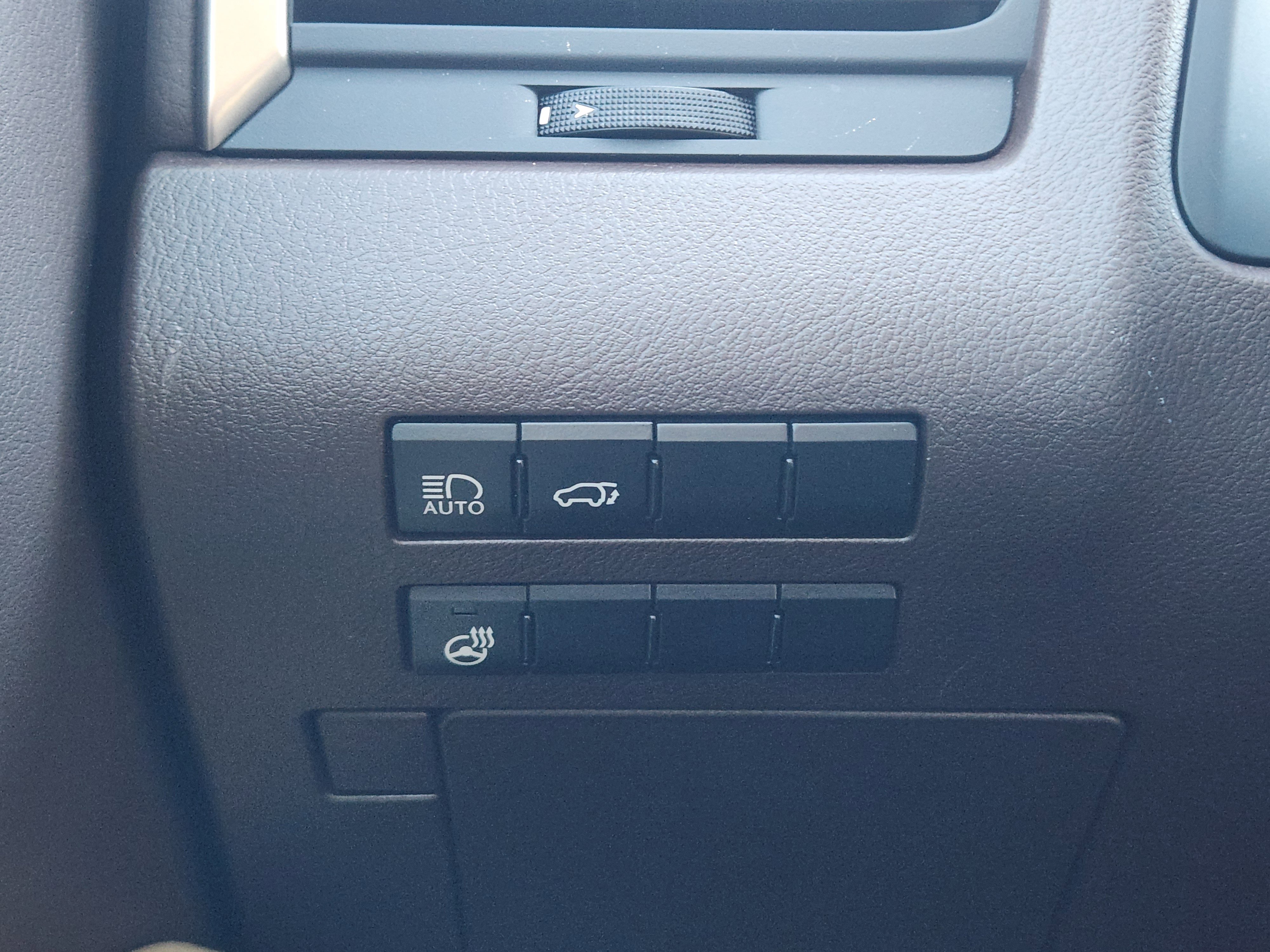 Used 2020 Lexus RX 350L FWD w/ Premium Package image 29