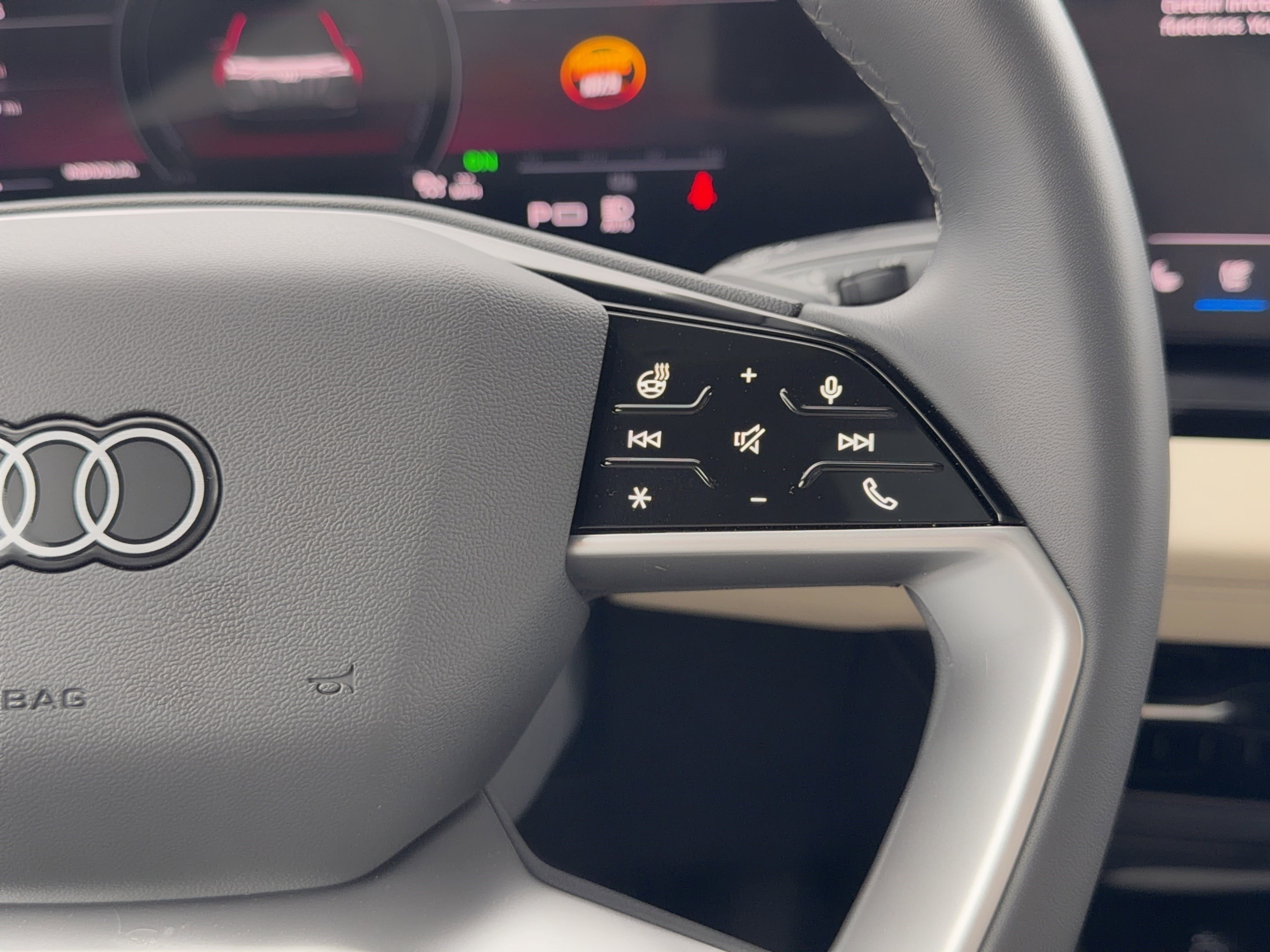 Used 2025 Audi Q6 e-tron Premium Plus w/ Premium Plus image 22