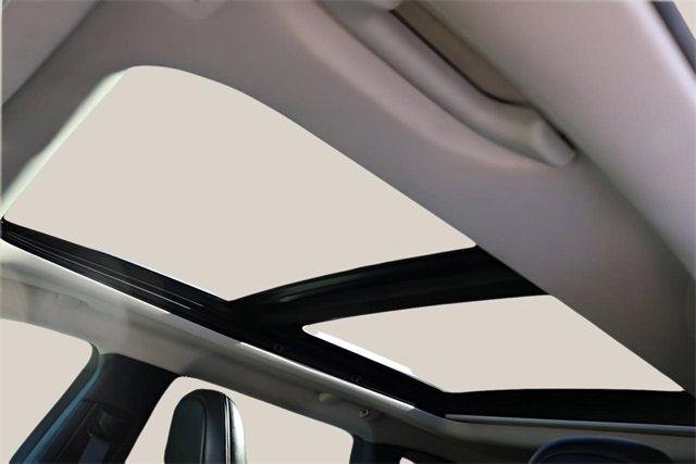 Used 2018 Jeep Cherokee Limited image 12