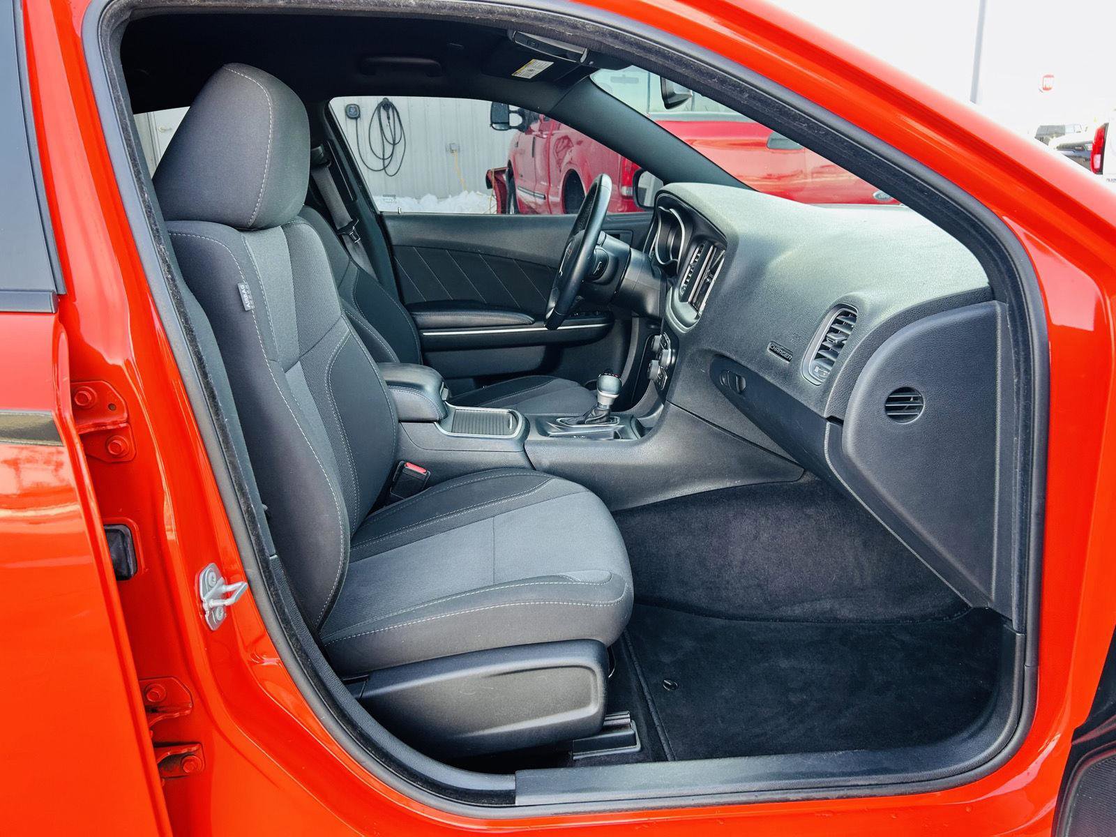 Used 2018 Dodge Charger SXT Plus image 27