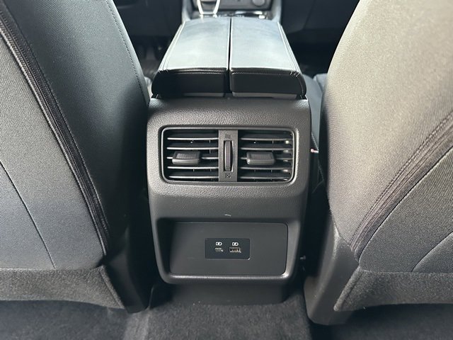 Used 2023 Nissan Rogue SV image 29