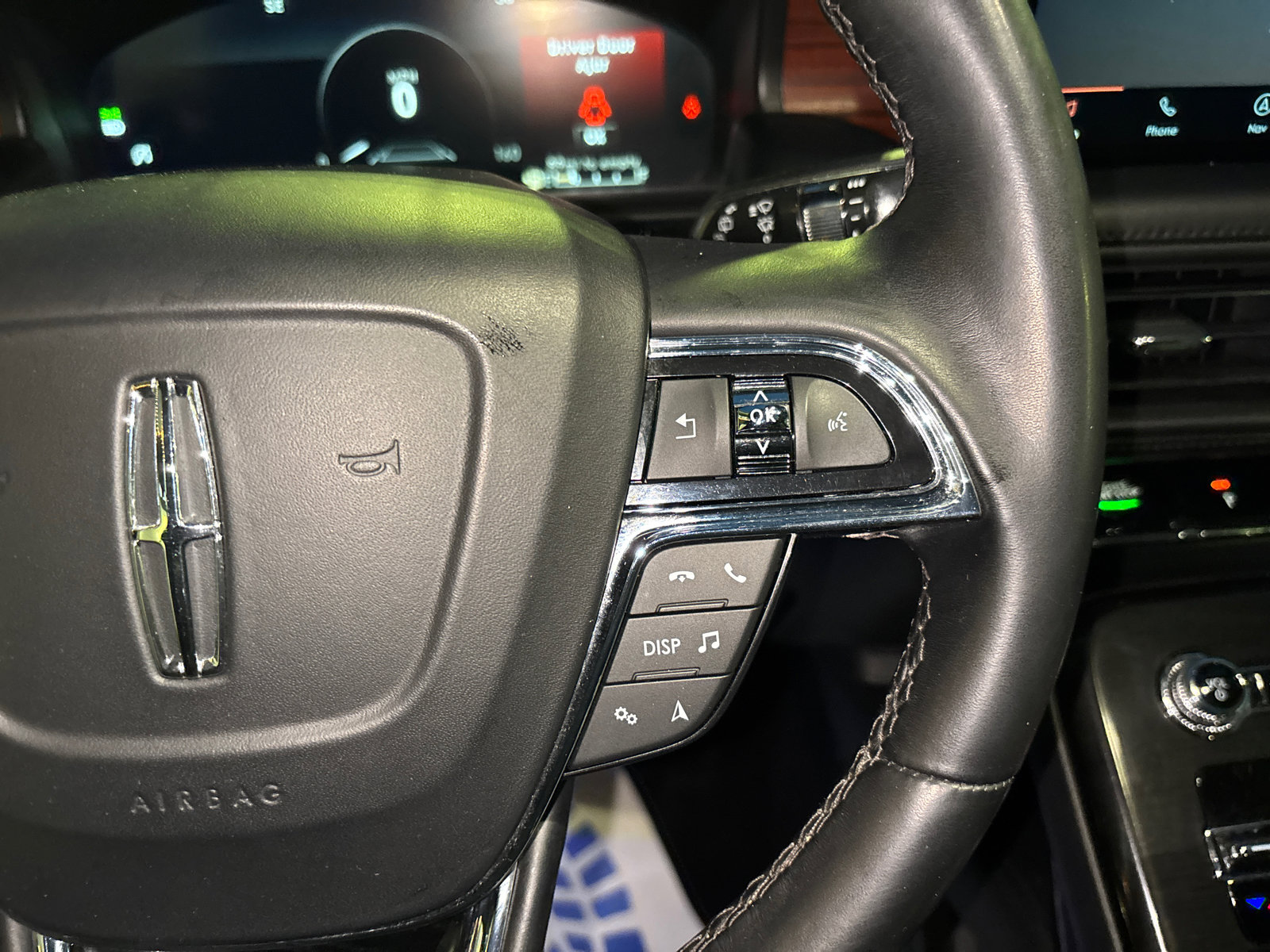 Certified 2022 Lincoln Nautilus Reserve w/ Equipment Group 201A image 18