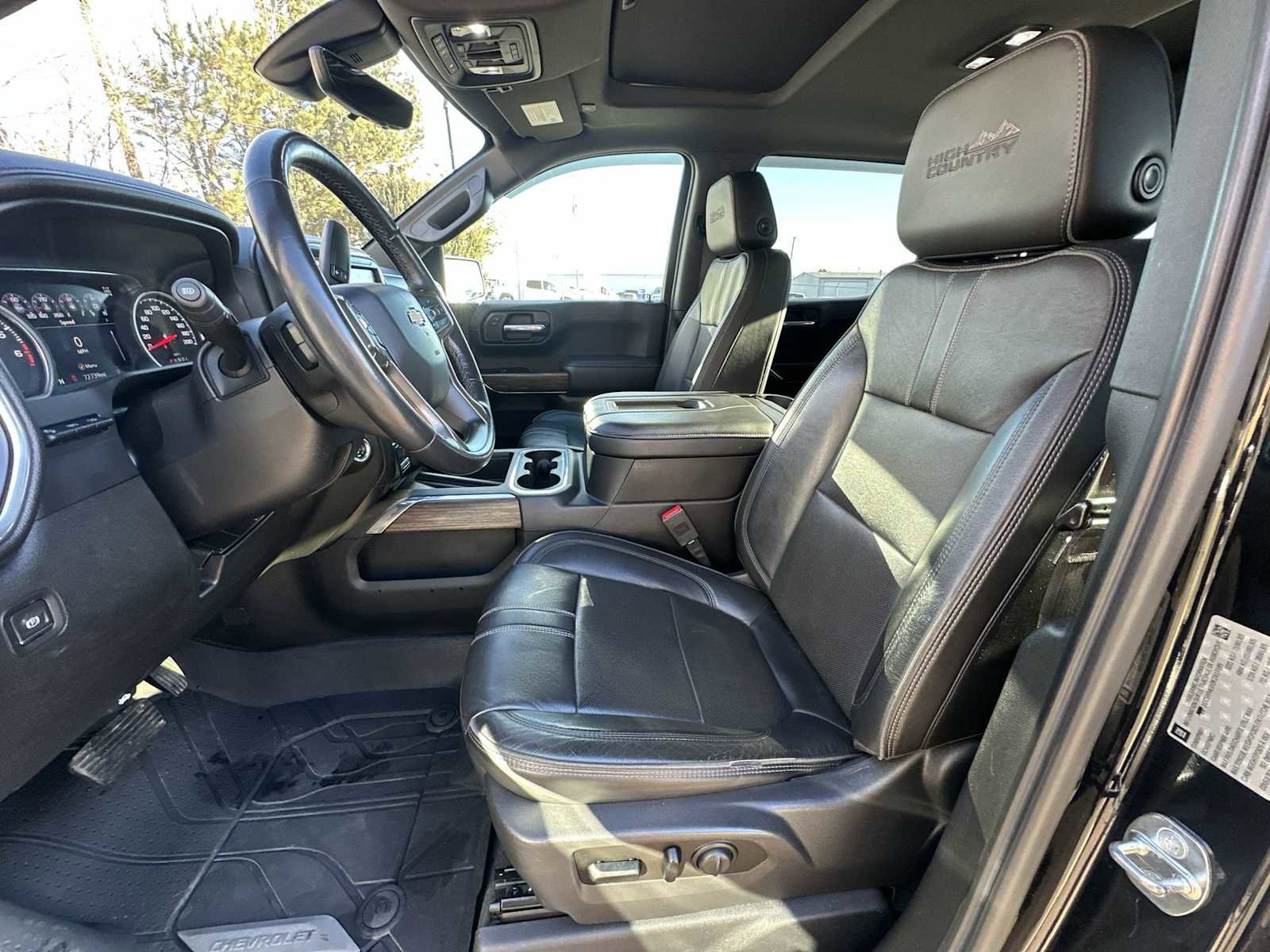 Used 2019 Chevrolet Silverado 1500 High Country w/ Technology Package AWD/4WD image 13