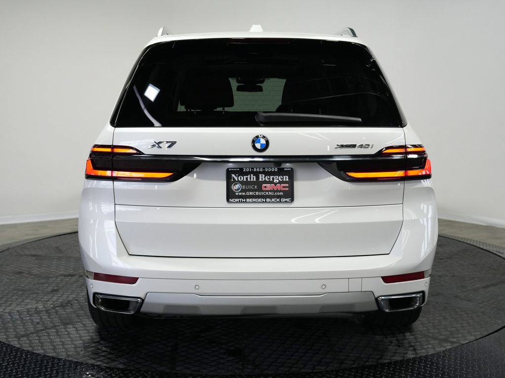 Used 2024 BMW X7 xDrive40i AWD/4WD image 7