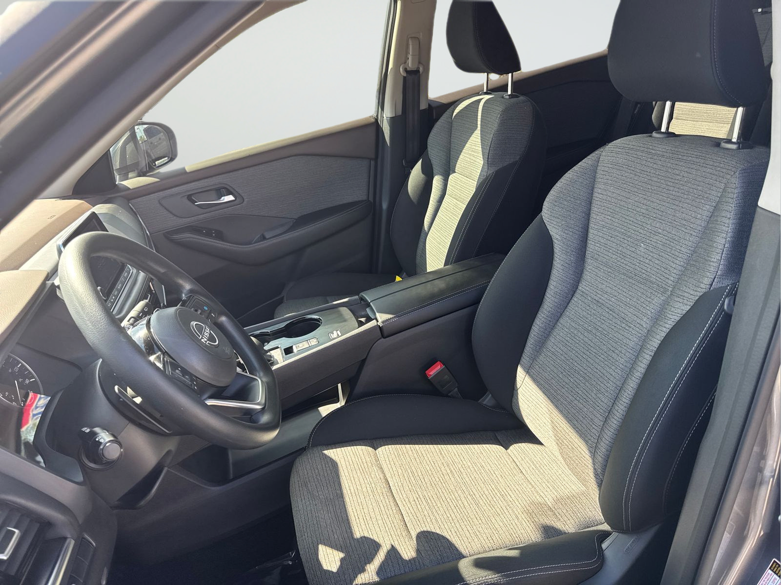 Certified 2022 Nissan Rogue SV FWD image 27