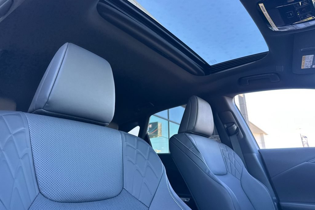 New 2026 Lexus RX 450h AWD image 17