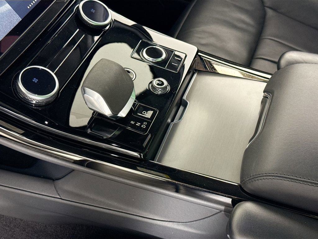 Used 2023 Land Rover Range Rover Sport SE Dynamic image 21