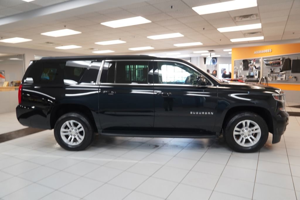 Used 2020 Chevrolet Suburban LT image 13