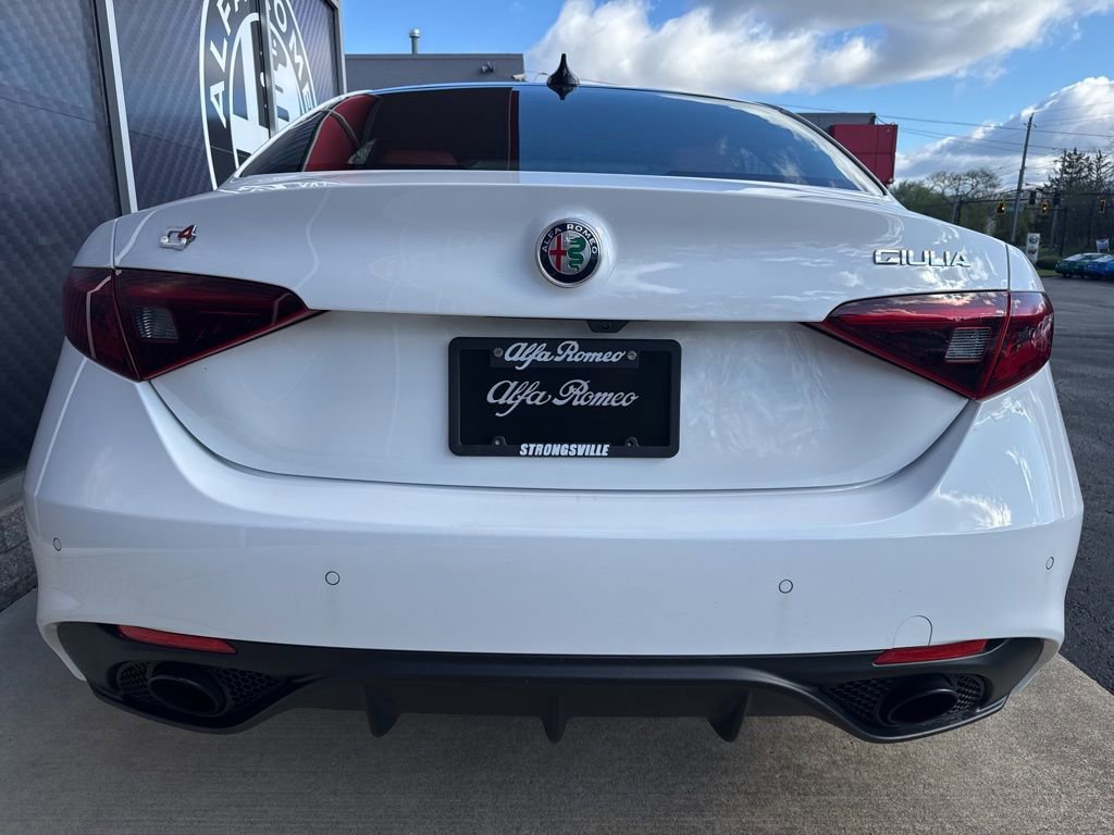 Used 2023 Alfa Romeo Giulia Veloce image 10