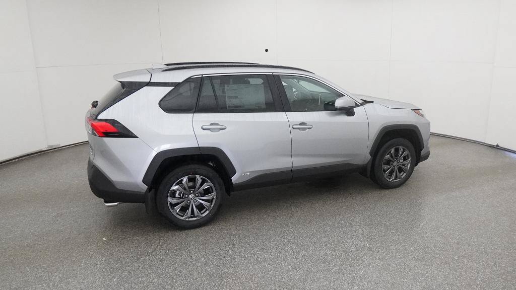 New 2025 Toyota RAV4 XLE Premium w/ Weather Package AWD/4WD image 13
