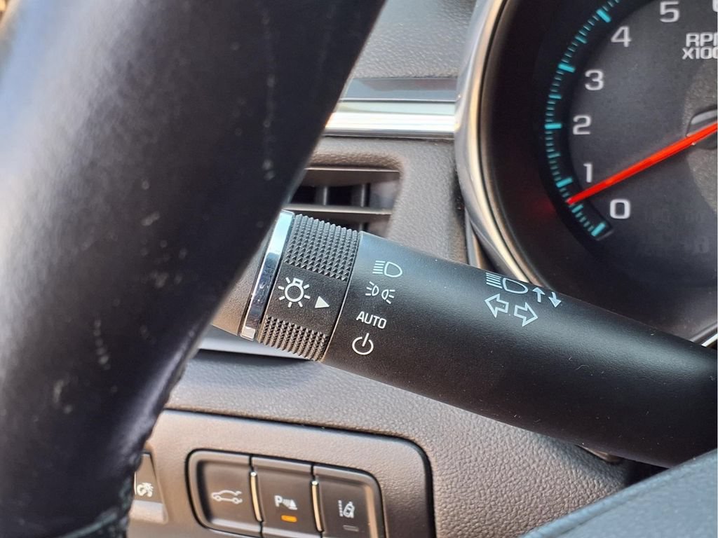 Used 2016 Chevrolet Impala LTZ FWD image 18