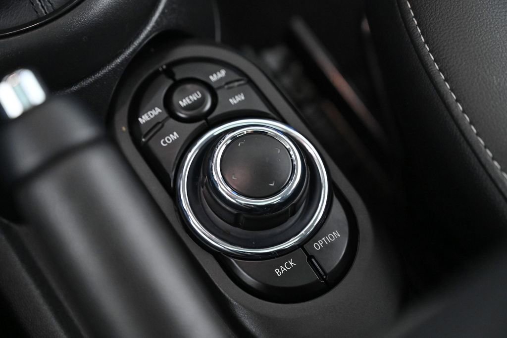 Certified 2022 MINI Cooper 4-Door Hardtop image 20