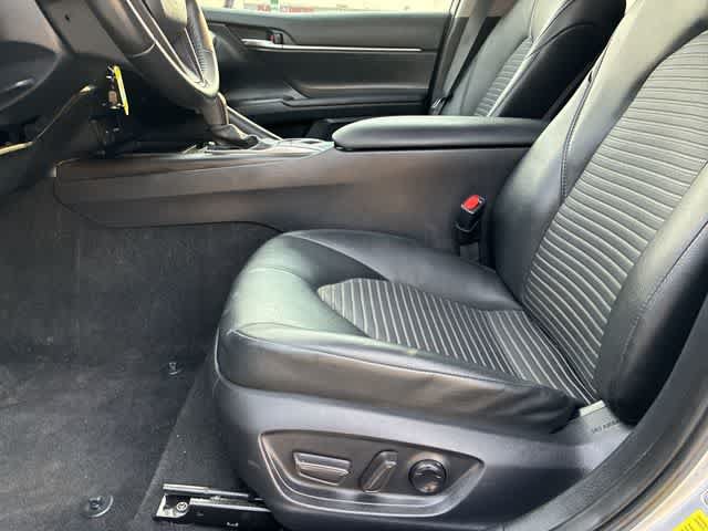Used 2024 Toyota Camry SE FWD image 18