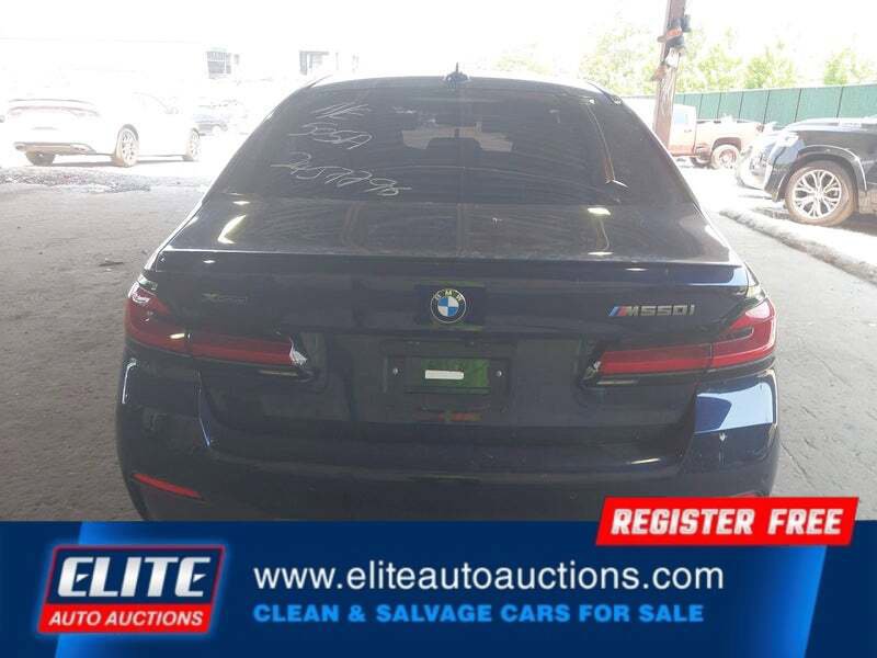 Used 2021 BMW M550i xDrive w/ Premium Package image 32