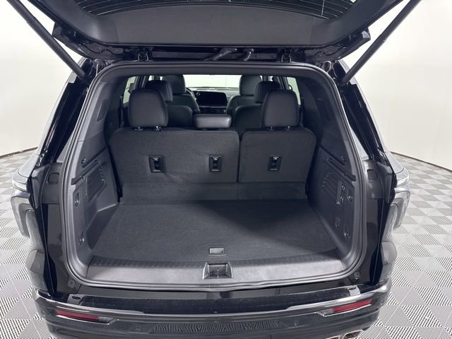 New 2026 Chevrolet Traverse High Country AWD/4WD image 14