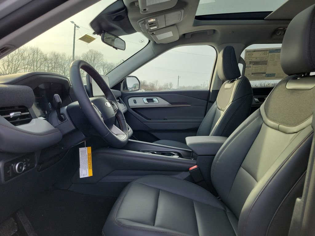 New 2026 Ford Explorer Active w/ Active Comfort Package image 16