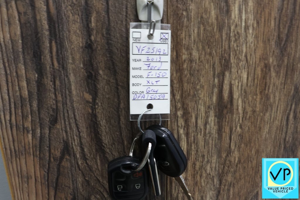 Used 2013 Ford F150 XLT w/ XLT Chrome Pkg image 34