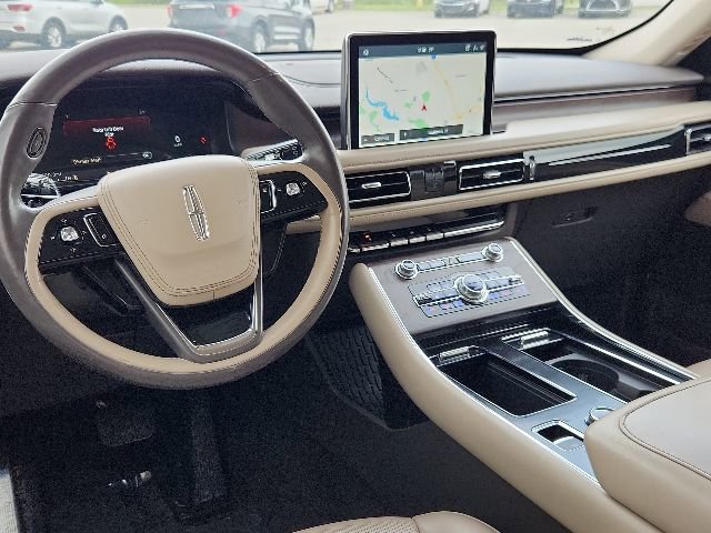 Used 2021 Lincoln Aviator Reserve w/ Elements Package Plus AWD/4WD image 9