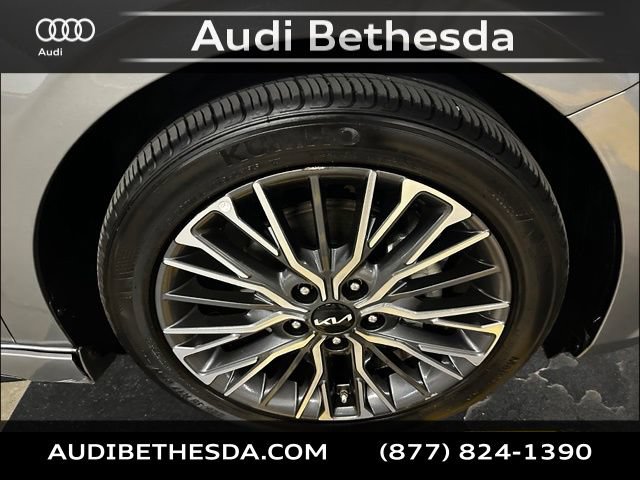 Used 2024 Kia Forte GT-Line w/ GT-Line Premium Package FWD image 9