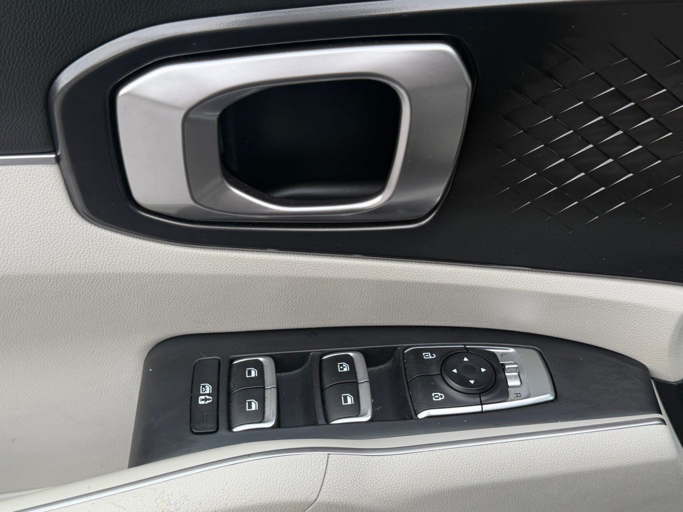 Used 2021 Kia Sorento S FWD image 22