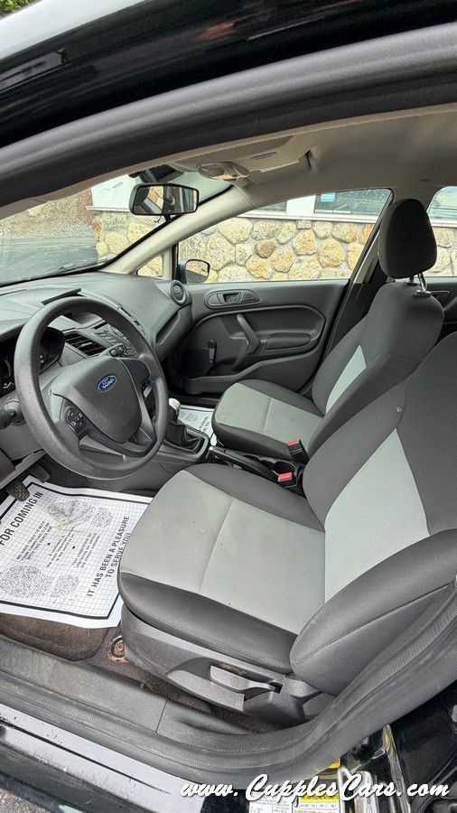 Used 2017 Ford Fiesta S FWD image 28