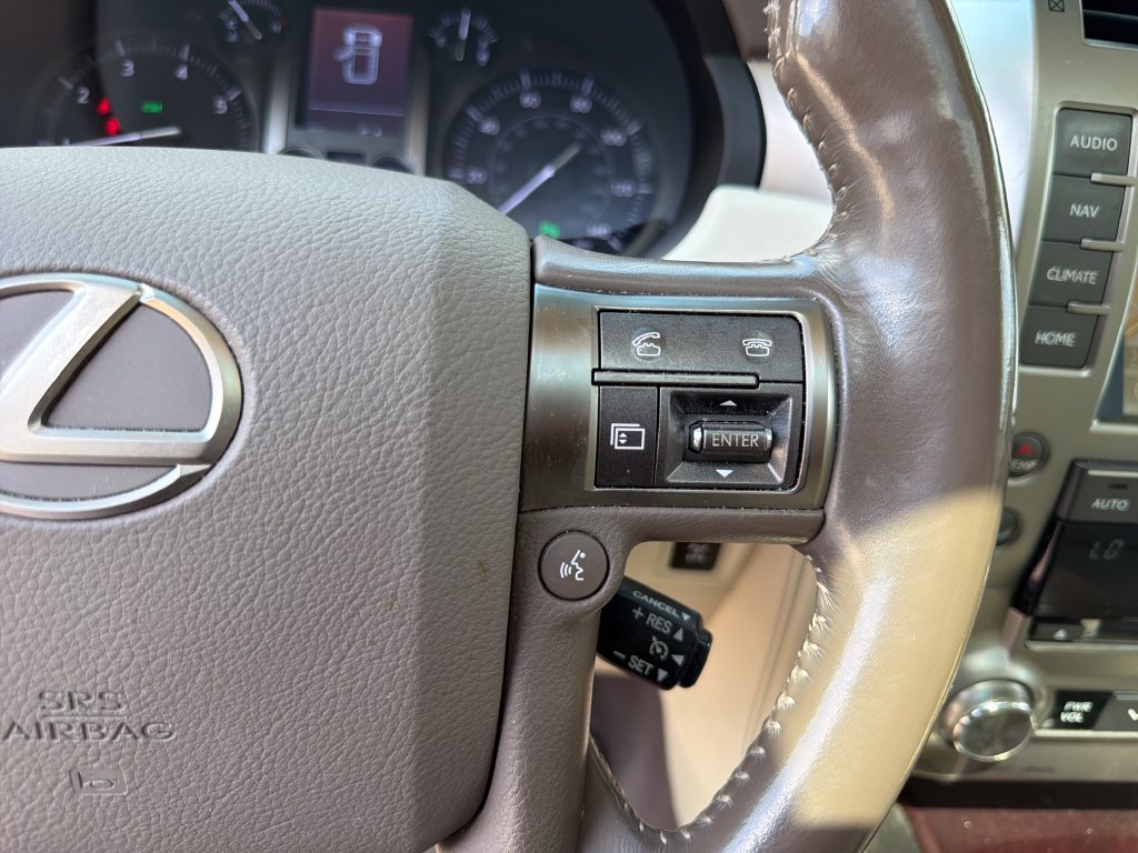 Used 2018 Lexus GX 460 Premium w/ Premium Package AWD/4WD image 19