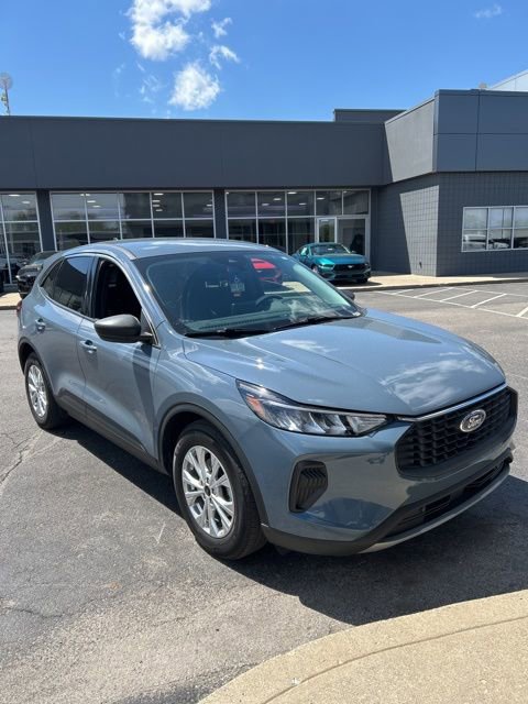 Certified 2023 Ford Escape Active w/ Cold Weather Package FWD image 1