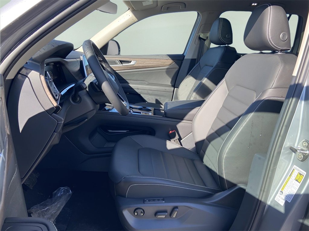 New 2025 Volkswagen Atlas SEL image 9