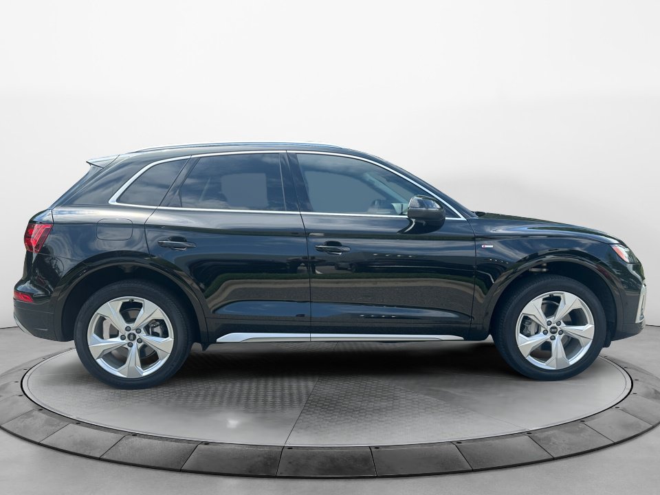 Certified 2024 Audi Q5 2.0T Prestige w/ Prestige Package AWD/4WD image 8