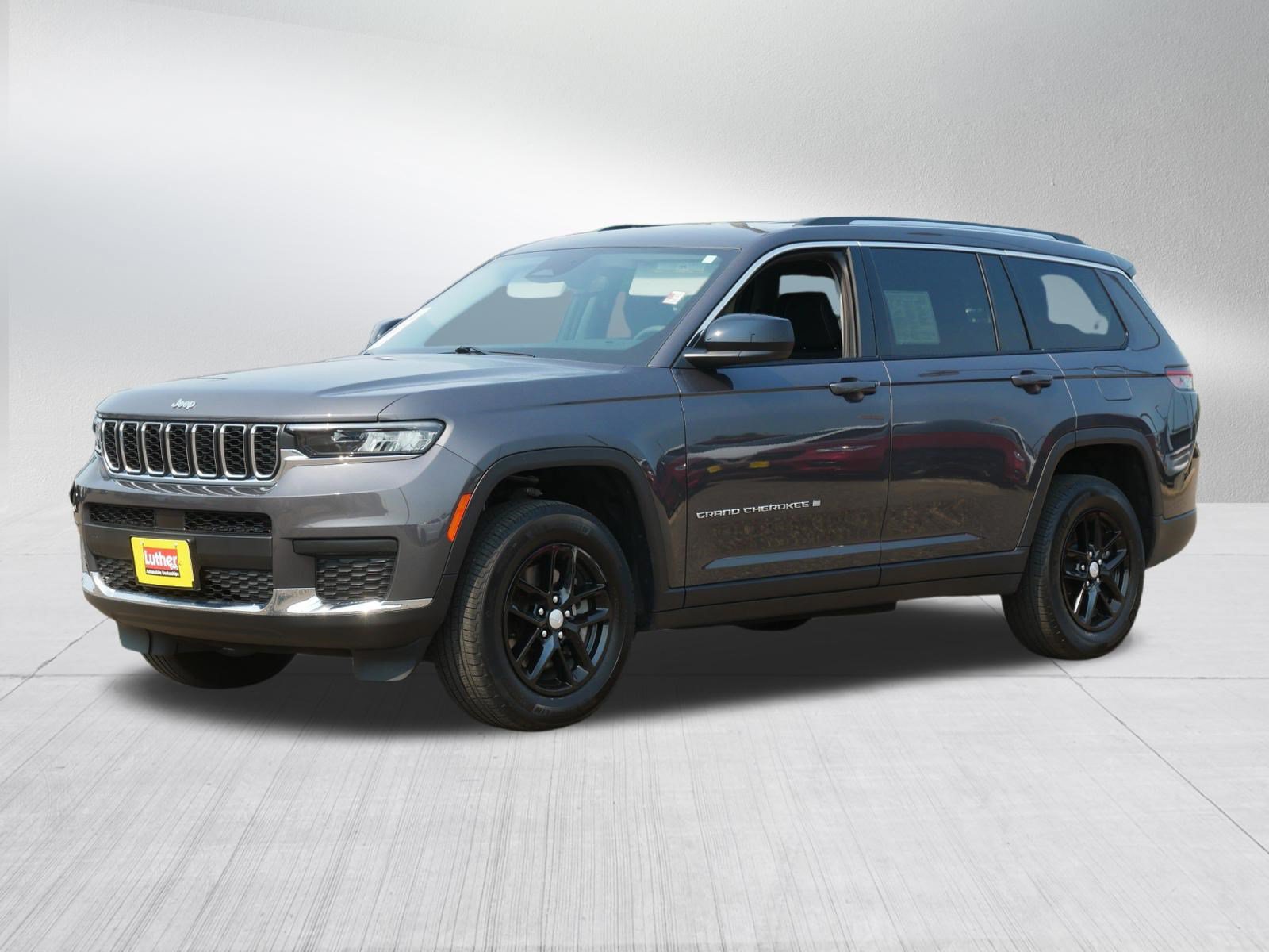 Used 2023 Jeep Grand Cherokee L Laredo w/ Luxury Tech Group I AWD/4WD image 3
