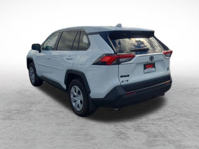 Certified 2025 Toyota RAV4 LE AWD/4WD image 5