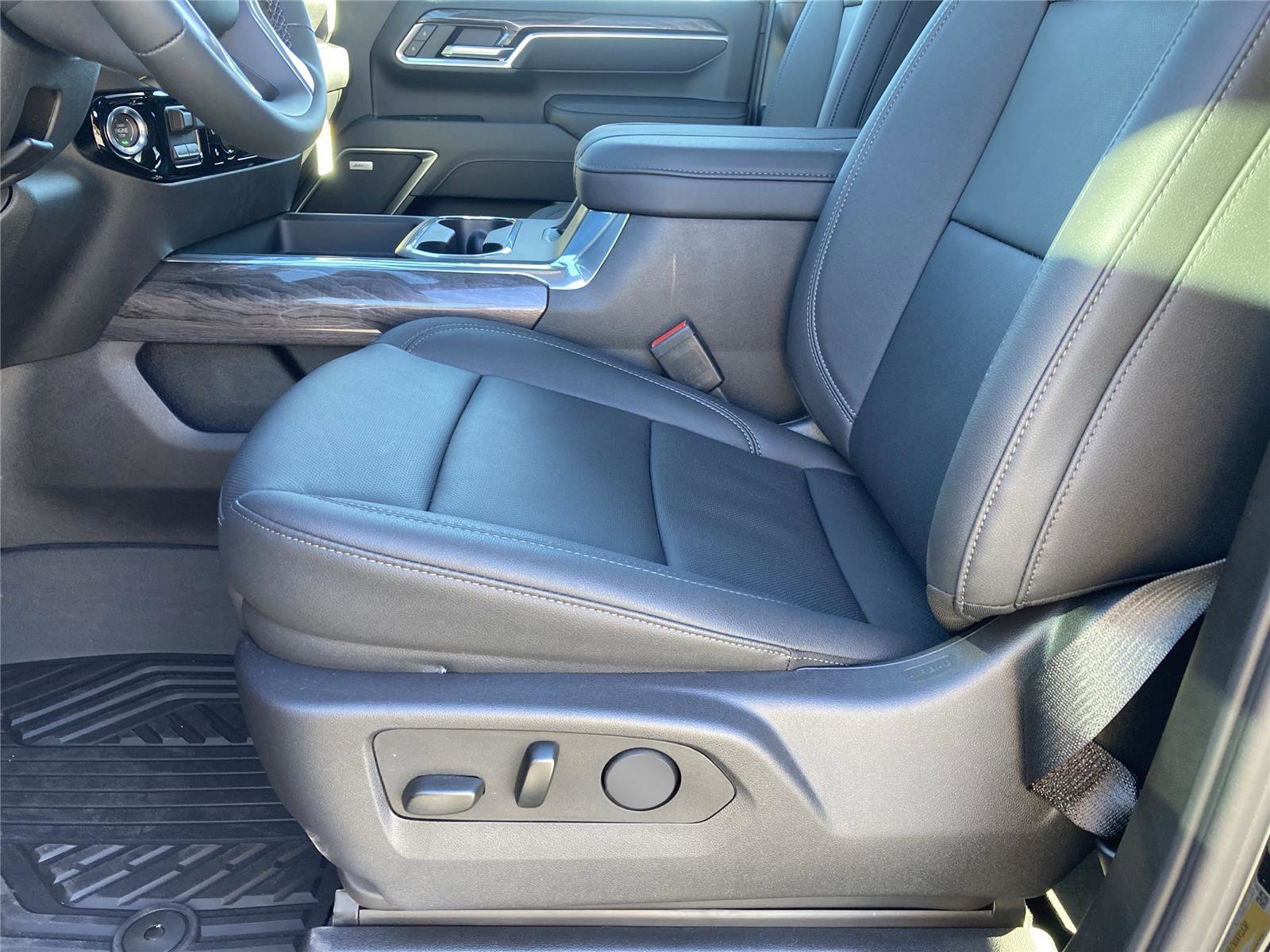 New 2025 Chevrolet Silverado 2500 LTZ w/ LTZ Plus Package image 20