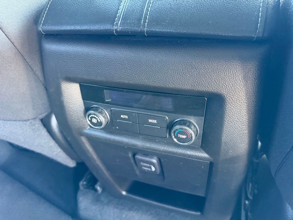 Used 2023 Chevrolet Traverse LT AWD/4WD image 18