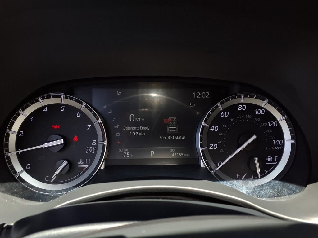Used 2022 Toyota Highlander Limited FWD image 13