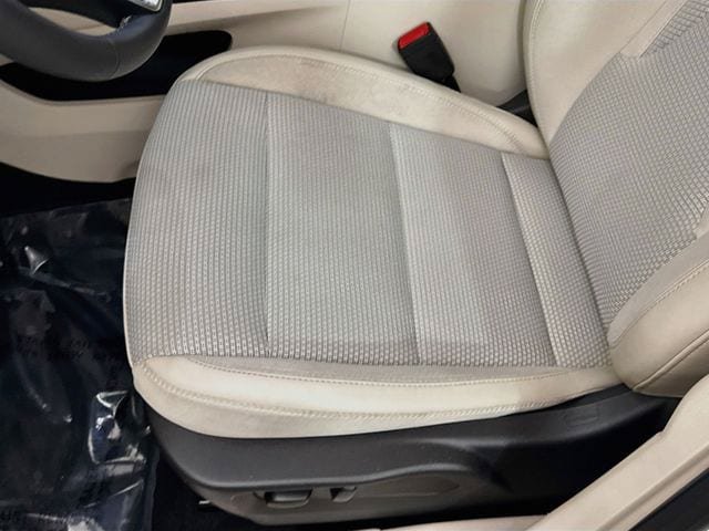 Used 2023 Buick Envision Preferred AWD/4WD image 19