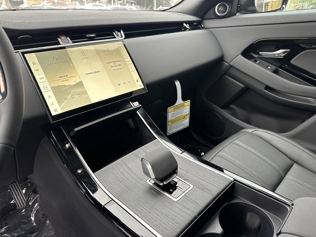 Used 2024 Land Rover Range Rover Evoque S image 21