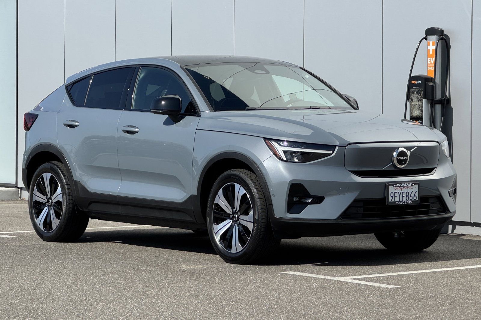 Used 2023 Volvo C40 P8 Recharge Plus AWD/4WD image 7